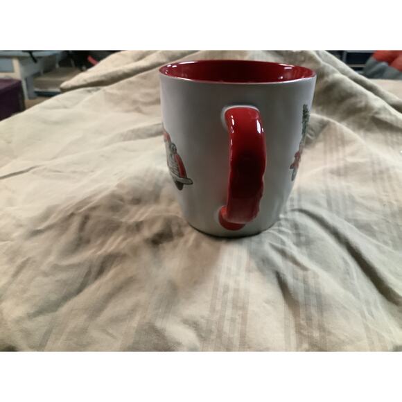 Red Trunk and Christmas Tree Etched Mug. - Picture 4 of 4